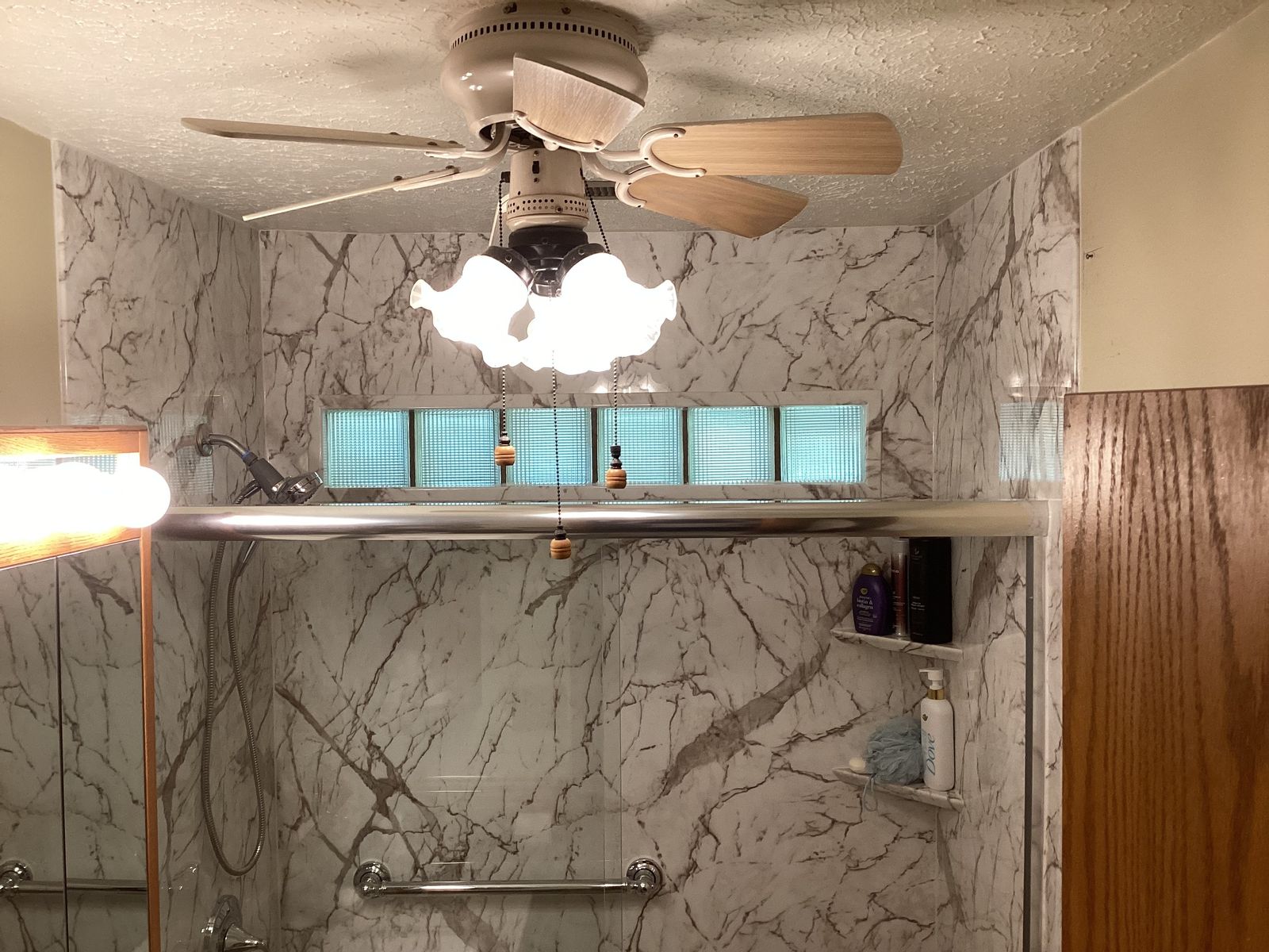 Finished shower with distinctive wall finish